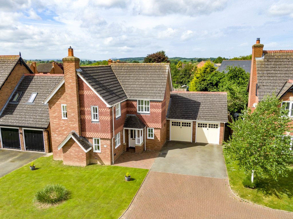 Badgers Way, Baschurch, Shrewsbury Roger Parry & Partners