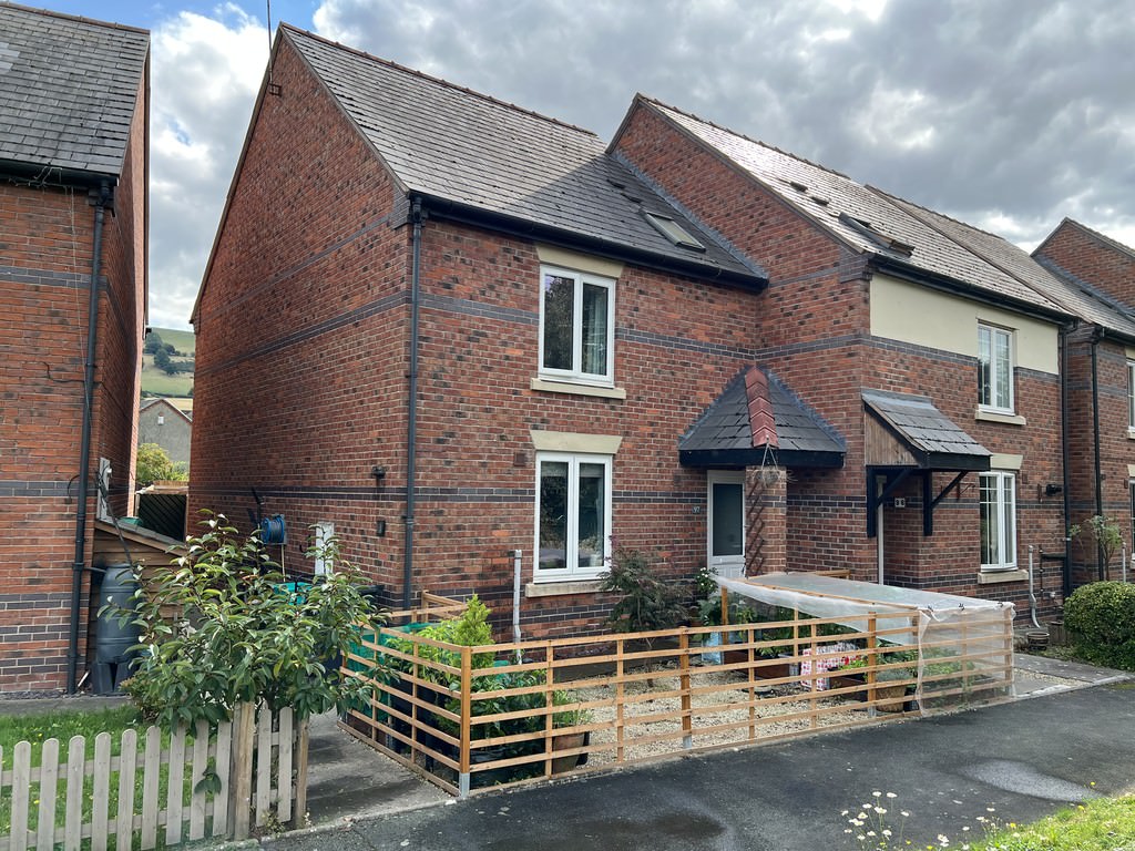 Parc Caradog, Trewern Roger Parry & Partners