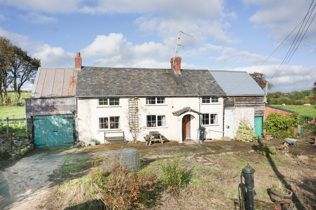 Tyn Celyn, Adfa, SY16 Roger Parry & Partners