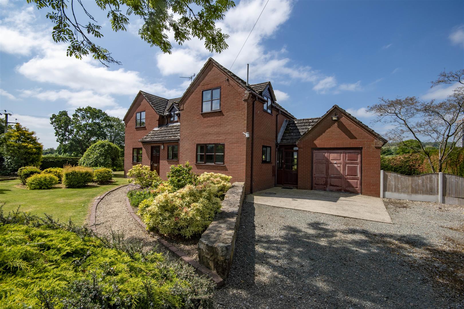 TyrOnen, Hengoed, Oswestry Roger Parry & Partners