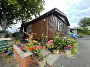 90 Riverbend, Llangadfan, SY21