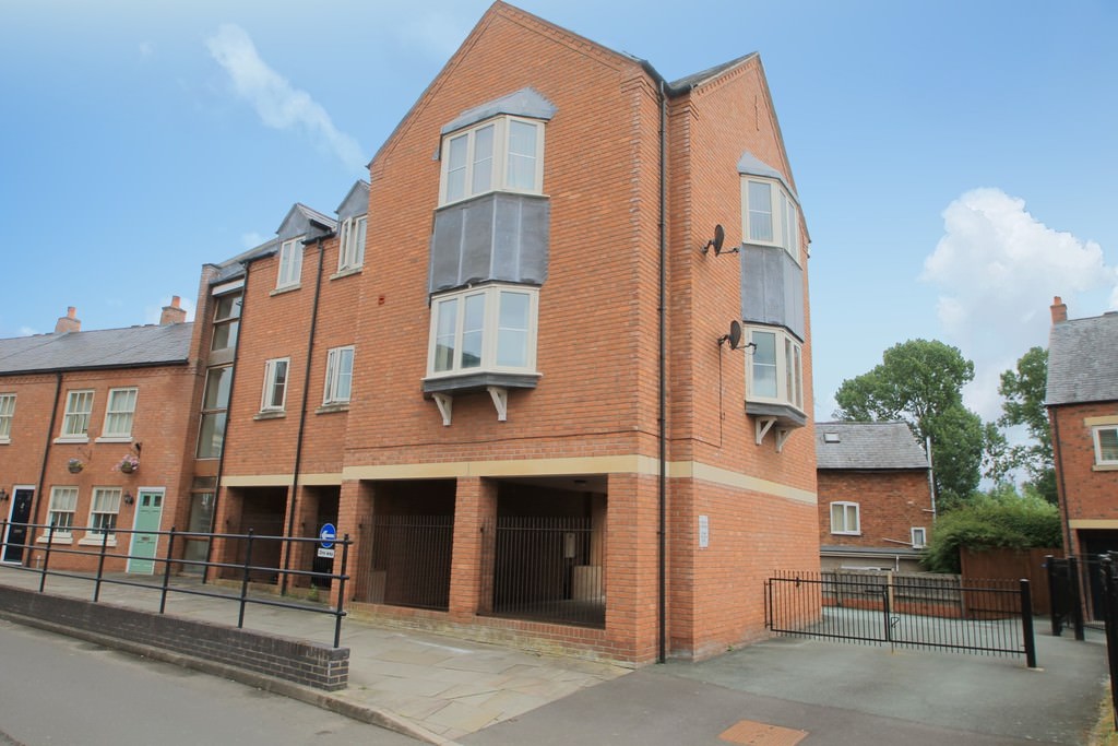 St. Julians Crescent, Shrewsbury, SY1 Roger Parry & Partners