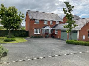 4 Pen y Maes, Adfa, SY16