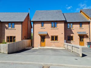 Plas Trannon, Trefeglwys, SY17