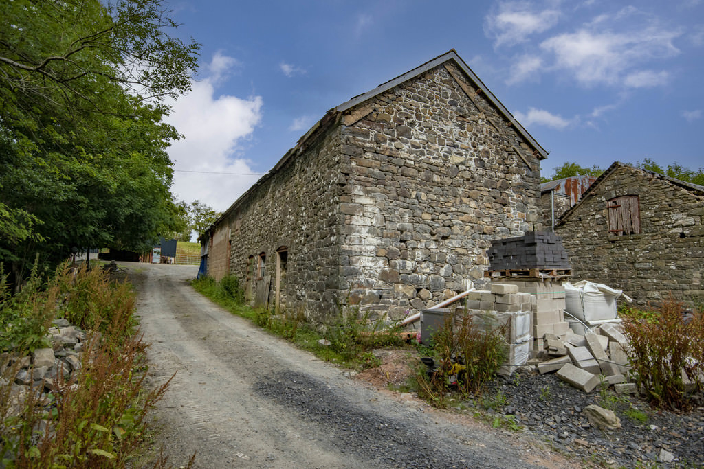 Glanhanog Isaf Barns, Carno Roger Parry & Partners