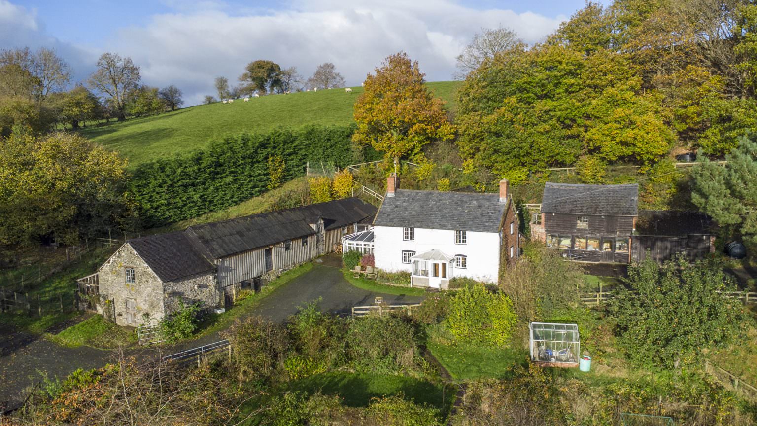 Character small holding near Pontrobert, Welshpool, for sale with Roger