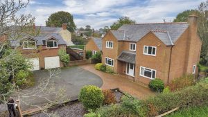 Taranaki, Four Crosses, Llanymynech, SY22 6RJ