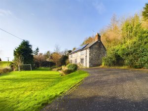 Stone House, Pentrebeirdd, Guilsfield, Welshpool