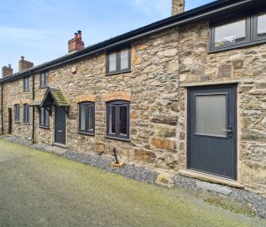 4 Tyddyn Cottage, Llanrhaeadr Ym Mochnant, Oswestry
