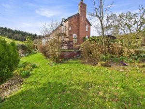 Ty Canol, Moelfre, SY10 7QW
