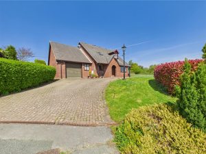 Ty Cwm Hudol, 2 Cae Eglwys, Llansilin, Oswestry
