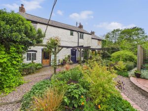 11 Canal Cottage, Four Crosses, Llanymynech