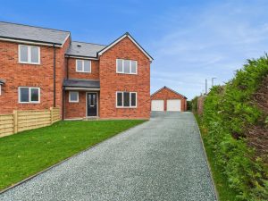 2, Belan Orchard, Guilsfield, Welshpool