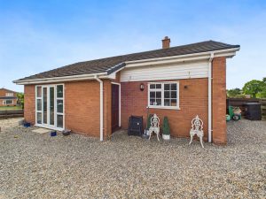 21 Pen Y Cae Avenue, Gobowen