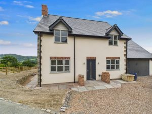 10 Maes Derw, Llanrhaeadr Ym Mochnant
