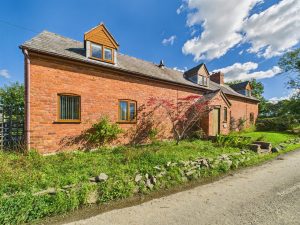 Cross House, Lower Lane, Chirbury